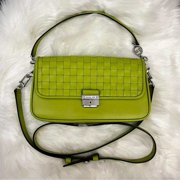 MICHAEL KORS Crossbody Lime Green - Picture 2 of 9